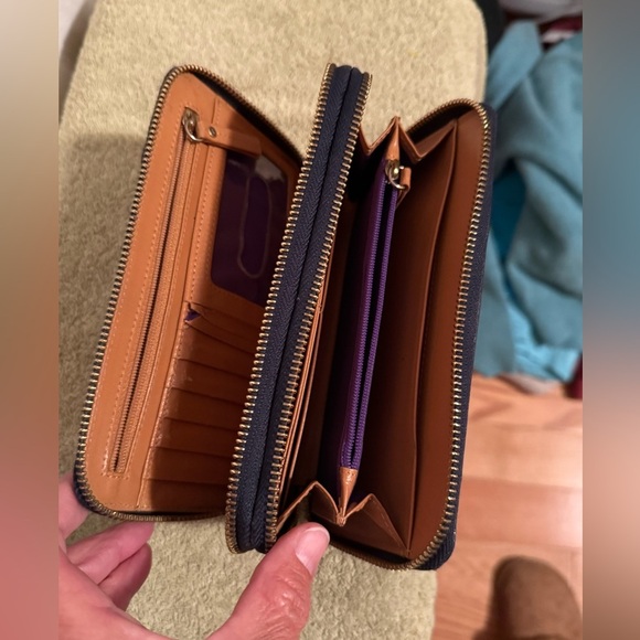 Tusk New York Navy Blue Leather Madison Double Zip Clutch 8"x5" - Picture 7 of 10